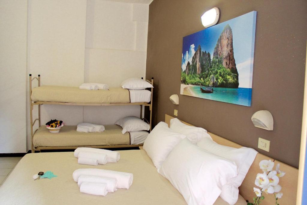 Adria Hotel 3*, Ріміні