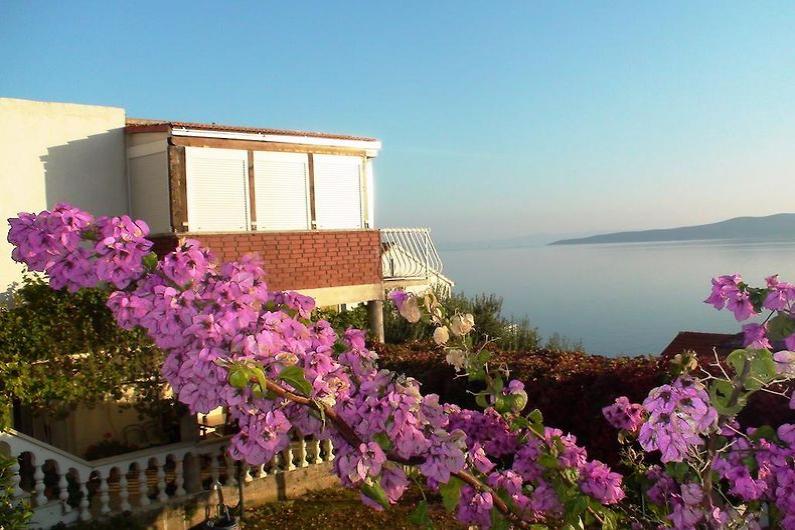 APARTMENT HOUSE LARA 3* 
