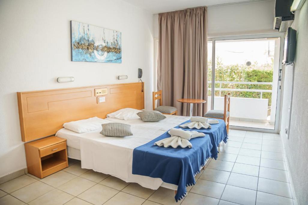 Кіпр, CORNELIA HOTEL 2* 